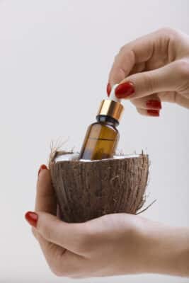 Leia mais sobre o artigo Óleos certos para cada tipo de cabelo